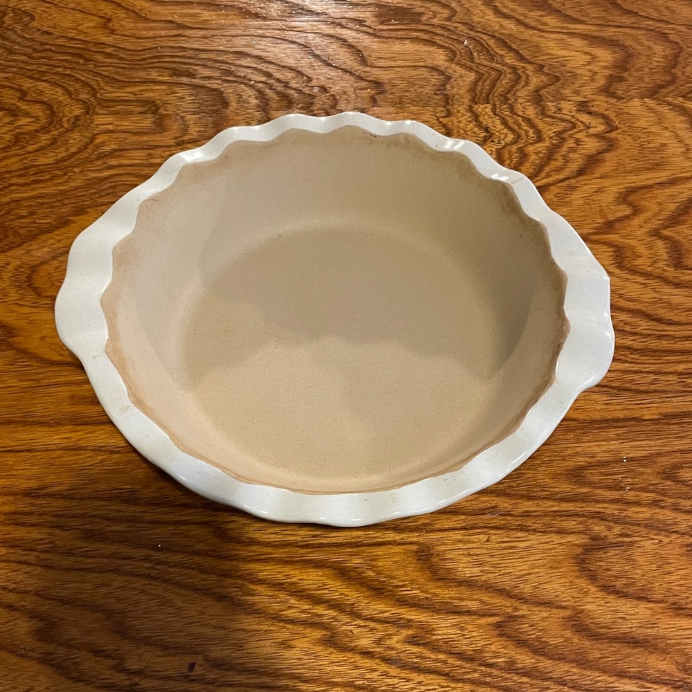 Pampered Chef New Traditions Stoneware pie plate